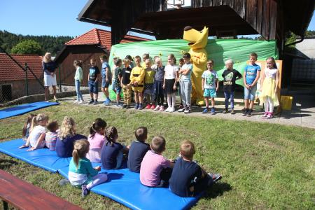 SPREJEM PRVOŠOLČKOV UNEC 11 FOTO LJUBO VUKELIČ